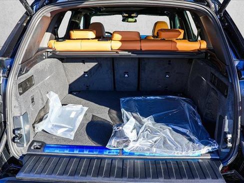 New 2026 BMW X5 xDrive50e image 21