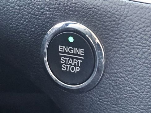 Used 2022 Ford Edge SEL image 16