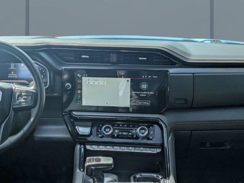 Used 2023 GMC Sierra 1500 AT4 w/ Technology Package AWD/4WD image 18