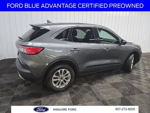 Certified 2022 Ford Escape SE w/ Cold Weather Package AWD/4WD image 4