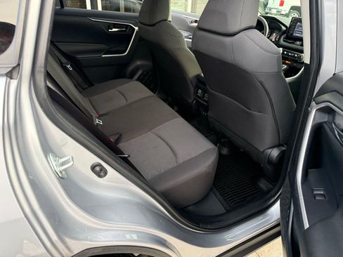 Used 2019 Toyota RAV4 XLE image 15