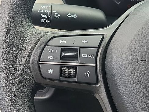 Used 2025 Honda HR-V LX image 20