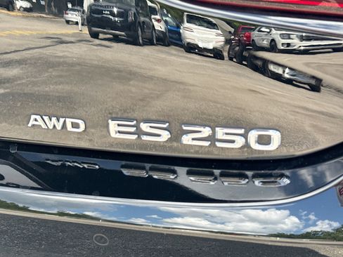 Used 2021 Lexus ES 250 w/ Premium Package AWD/4WD image 11