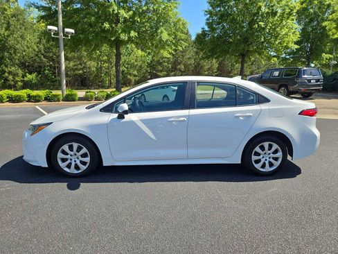 Used 2024 Toyota Corolla LE FWD image 10