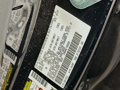 Used 2025 Toyota Tacoma TRD Off-Road image 12