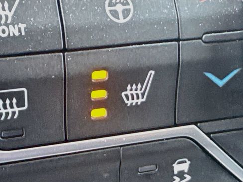 Certified 2023 Jeep Wrangler Unlimited Rubicon 4xe w/ Cold Weather Group AWD/4WD image 22