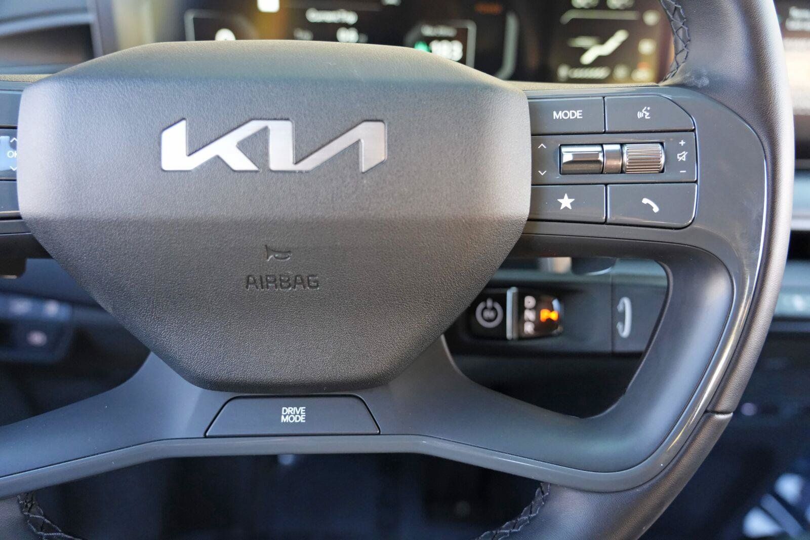Used 2024 Kia EV9 Light Long Range RWD image 22