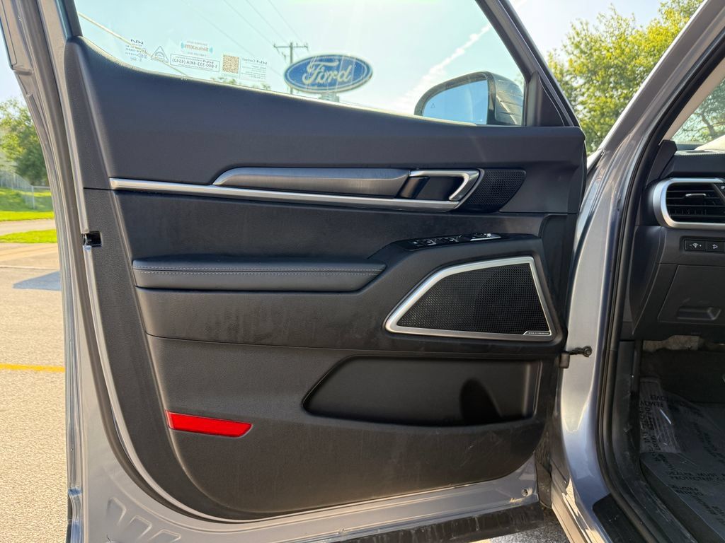 Used 2023 Kia Telluride LX AWD/4WD image 14