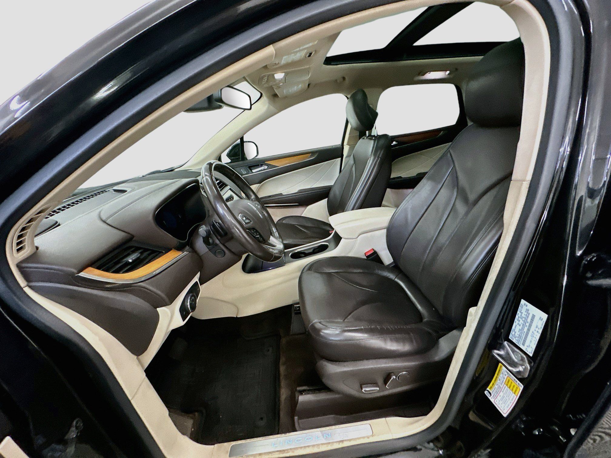 Used 2015 Lincoln MKC AWD w/ Equipment Group 102A Reserve image 13