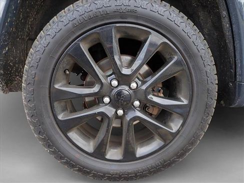 Used 2018 Jeep Grand Cherokee Altitude image 7