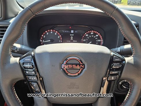 Used 2024 Nissan Frontier PRO-4X w/ Technology Package image 11