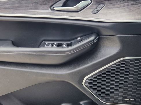 Used 2022 Jeep Grand Cherokee Limited 4xe image 22