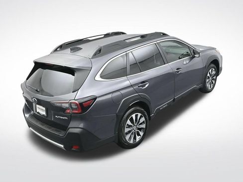 Used 2025 Subaru Outback Limited AWD/4WD image 32