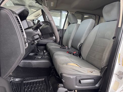 Used 2016 RAM 3500 Tradesman w/ Chrome Appearance Group image 5