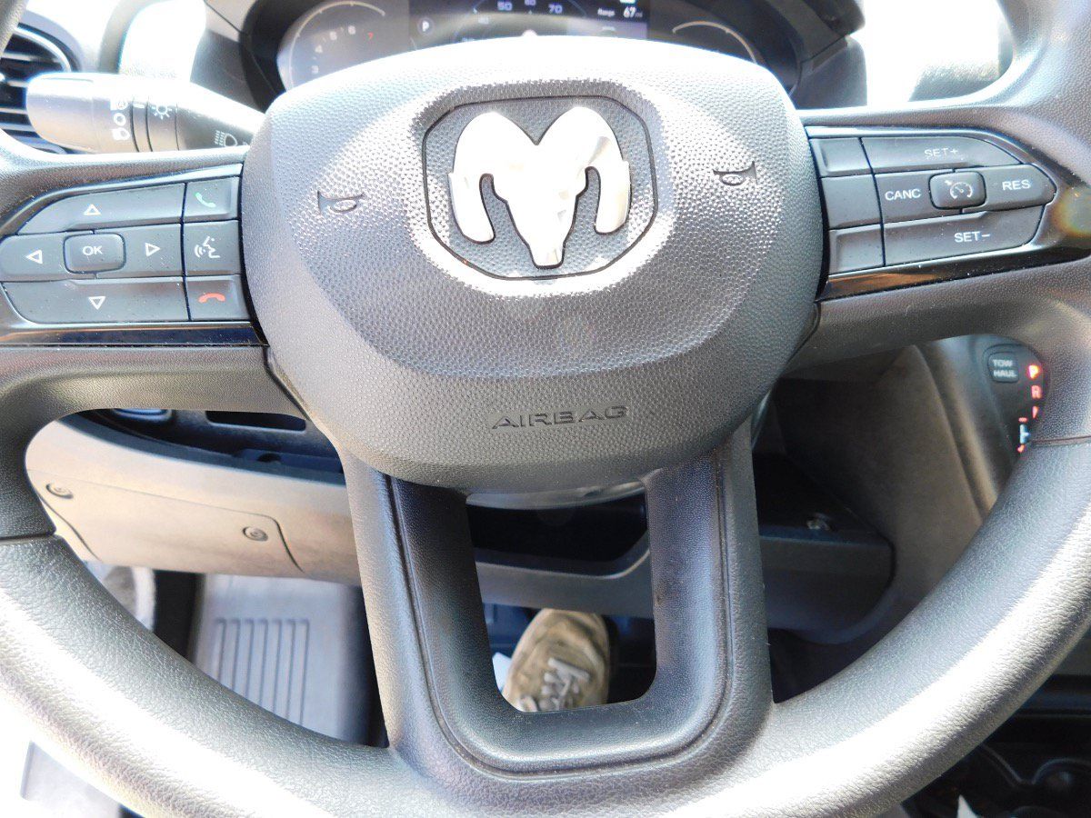 Used 2022 RAM ProMaster 2500 w/ Premium Convenience Group FWD image 14