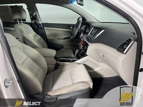 Used 2017 Hyundai Tucson SE w/ SE Popular Package 02 FWD image 13
