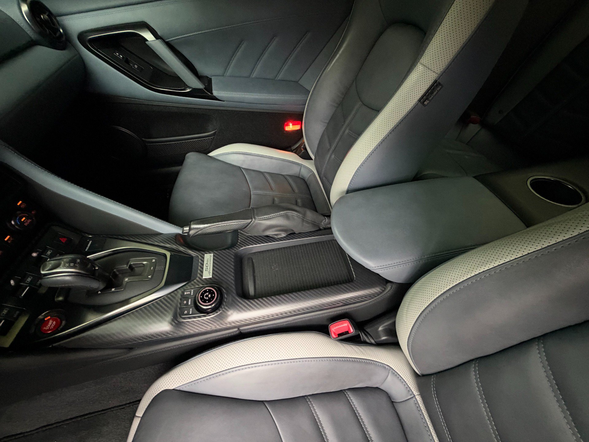 Used 2020 Nissan GT-R Premium AWD/4WD image 29