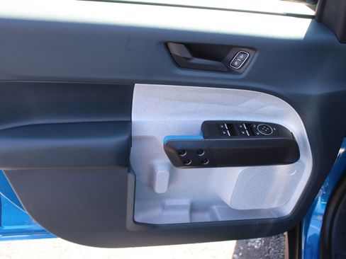 New 2025 Ford Maverick XLT image 17