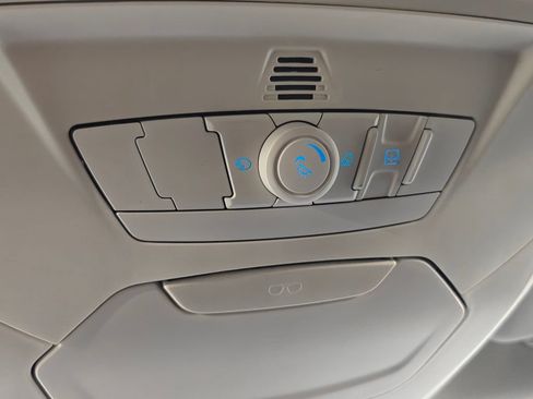 Used 2014 Ford Focus Titanium FWD image 12