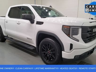 Used 2022 GMC Sierra 1500 Elevation w/ LPO, Elevation Black Package