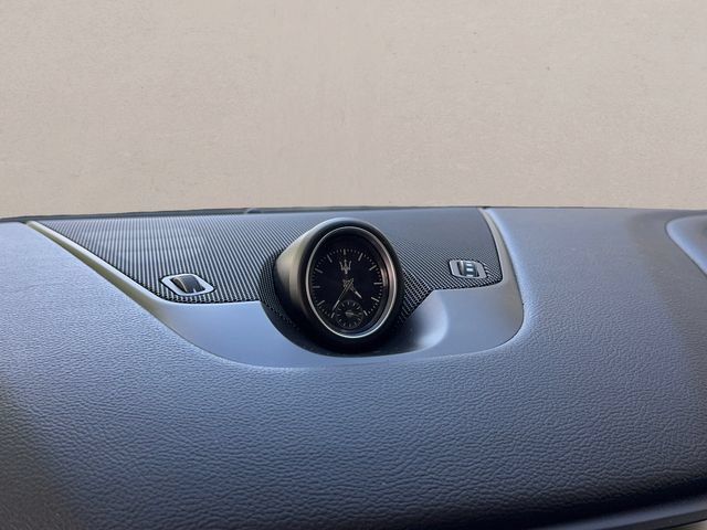 Used 2021 Maserati Levante S AWD/4WD image 17