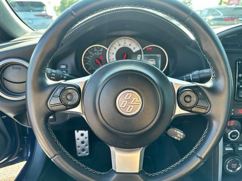 Used 2019 Toyota 86 RWD image 16