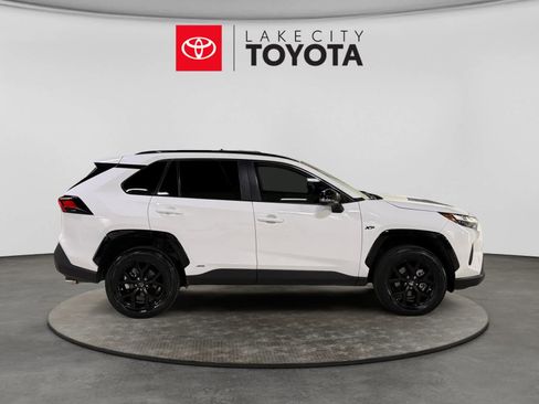 Used 2024 Toyota RAV4 XLE w/ Convenience Package AWD/4WD image 11