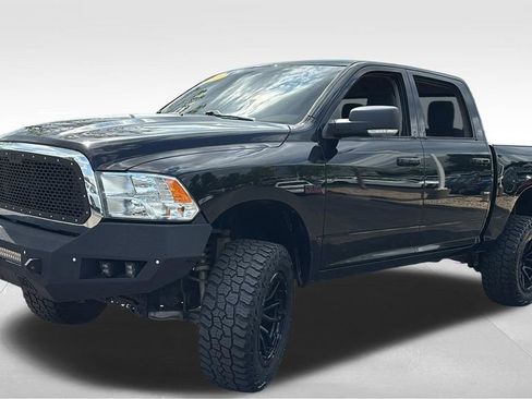 Used 2019 RAM 1500 Big Horn AWD/4WD image 3