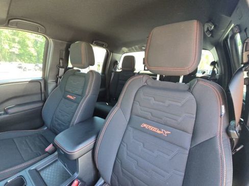 Used 2025 Nissan Frontier Pro-X image 23