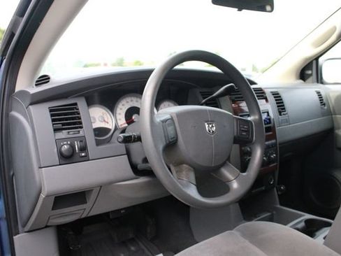 Used 2004 Dodge Durango SLT AWD/4WD image 2