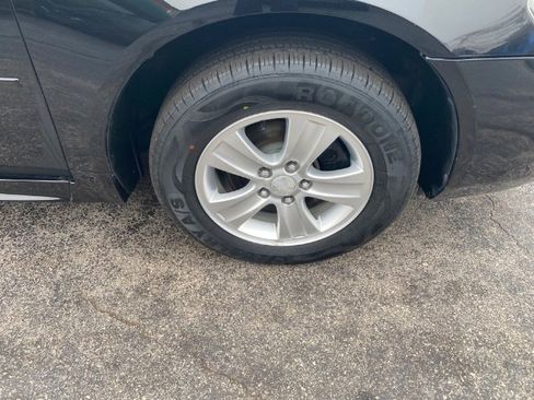 Used 2014 Chevrolet Impala Limited LS image 22