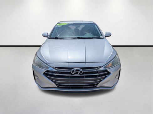 Used 2019 Hyundai Elantra SE w/ Winter Weather Package FWD image 3