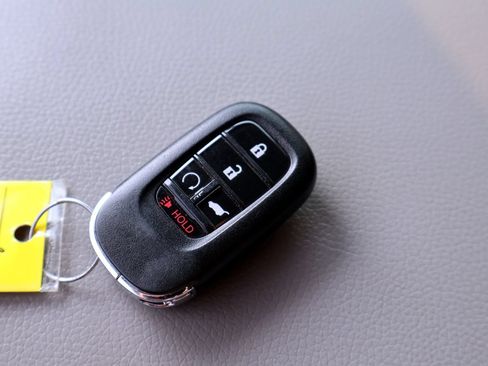 Used 2023 Honda Pilot EX-L image 28
