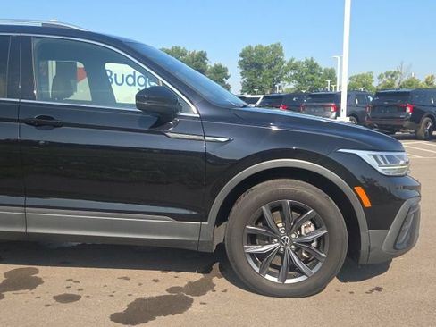 Used 2022 Volkswagen Tiguan SE AWD/4WD image 4