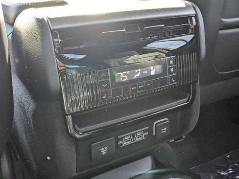 New 2026 Jeep Grand Wagoneer Limited AWD/4WD image 16