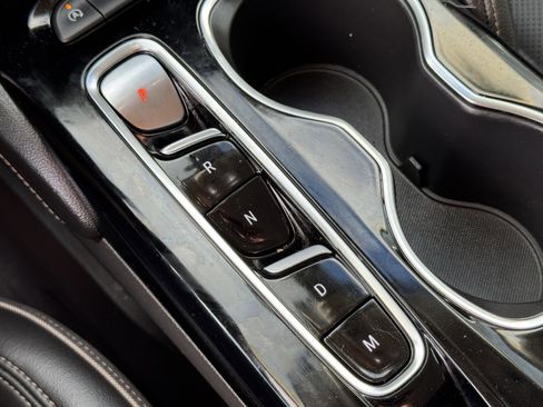 Used 2023 Buick Envision Essence image 21