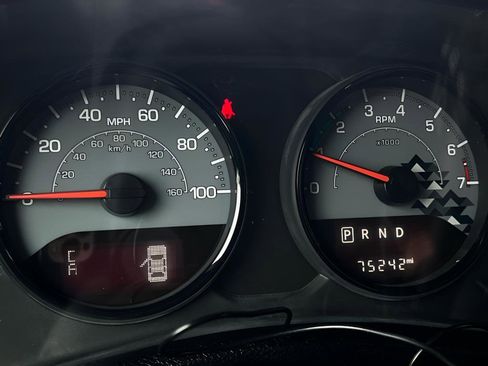 Used 2017 Jeep Wrangler Unlimited Sahara image 38