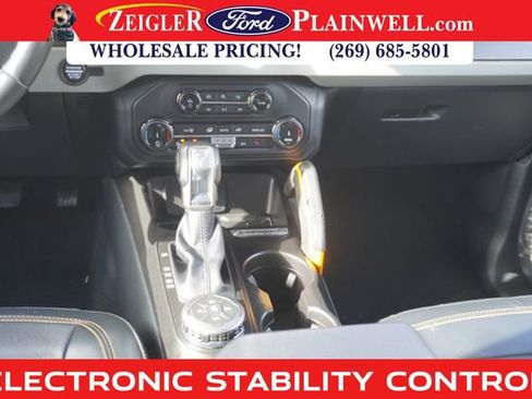 Used 2022 Ford Bronco Badlands image 15