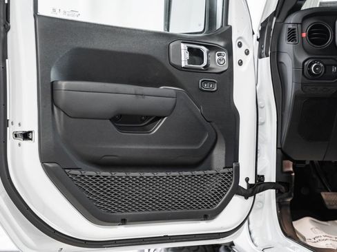 New 2026 Jeep Wrangler Unlimited Rubicon image 35