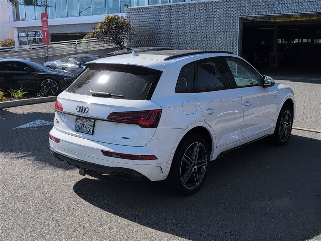 Used 2023 Audi Q5 e Premium Plus w/ Premium Plus Package AWD/4WD image 5