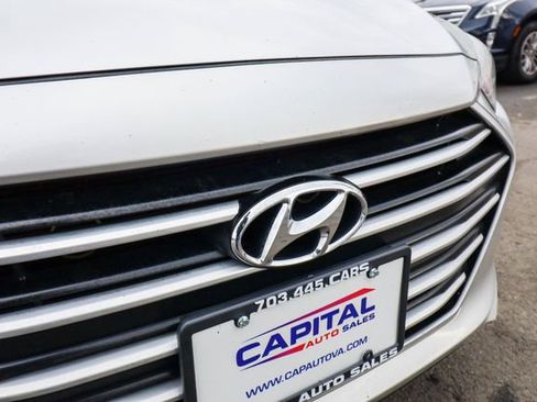 Used 2017 Hyundai Elantra SE FWD image 15