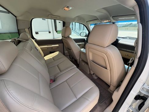 Used 2012 GMC Sierra 1500 SLE w/ Texas Edition RWD image 17