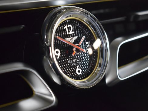 New 2025 Bentley Flying Spur Plug-In Hybrid image 32