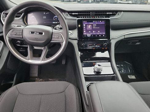 New 2025 Jeep Grand Cherokee Laredo X AWD/4WD image 4