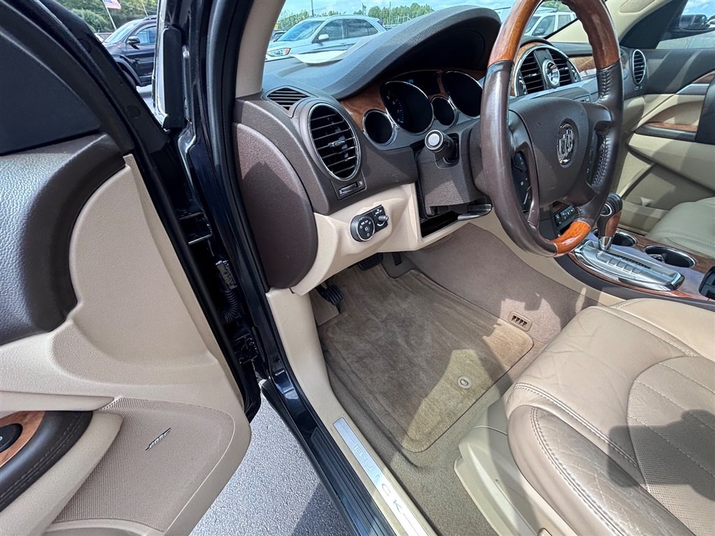 Used 2011 Buick Enclave CXL w/ Trailering Provision Package FWD image 15