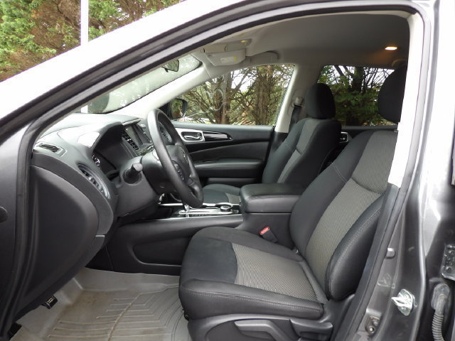Used 2019 Nissan Pathfinder S AWD/4WD image 17