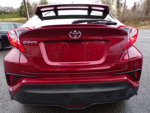 Used 2018 Toyota C-HR XLE image 7