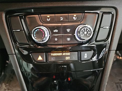 Used 2019 Buick Encore Preferred w/ Safety Package image 25