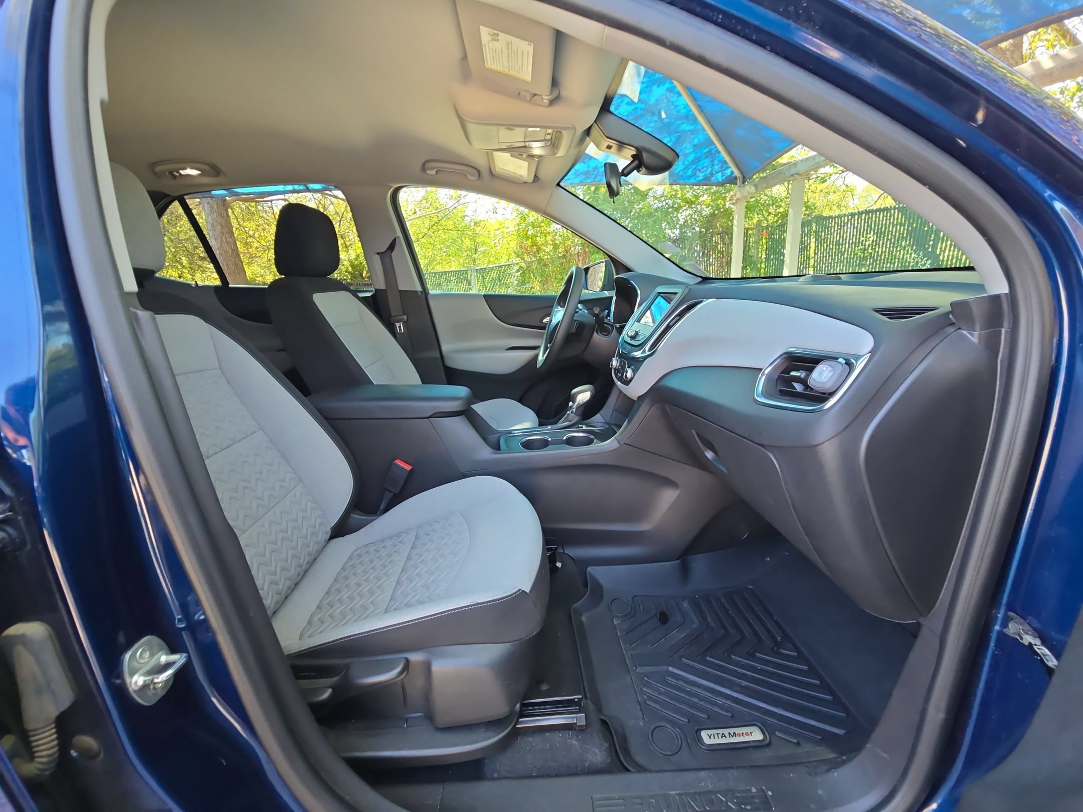 Used 2023 Chevrolet Equinox LS w/ LS Convenience Package FWD image 27