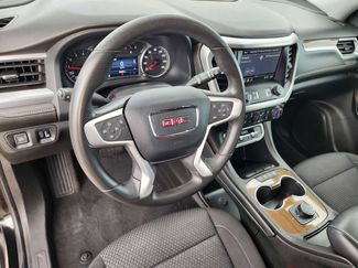 Used 2023 GMC Acadia SLE video 2